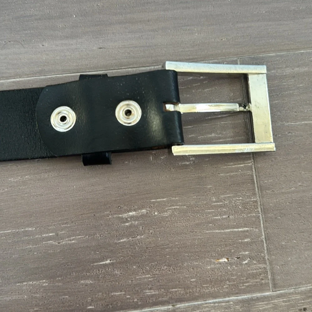 Black Genuine Leather Belt size 32 silver buckle classic office casual unisex